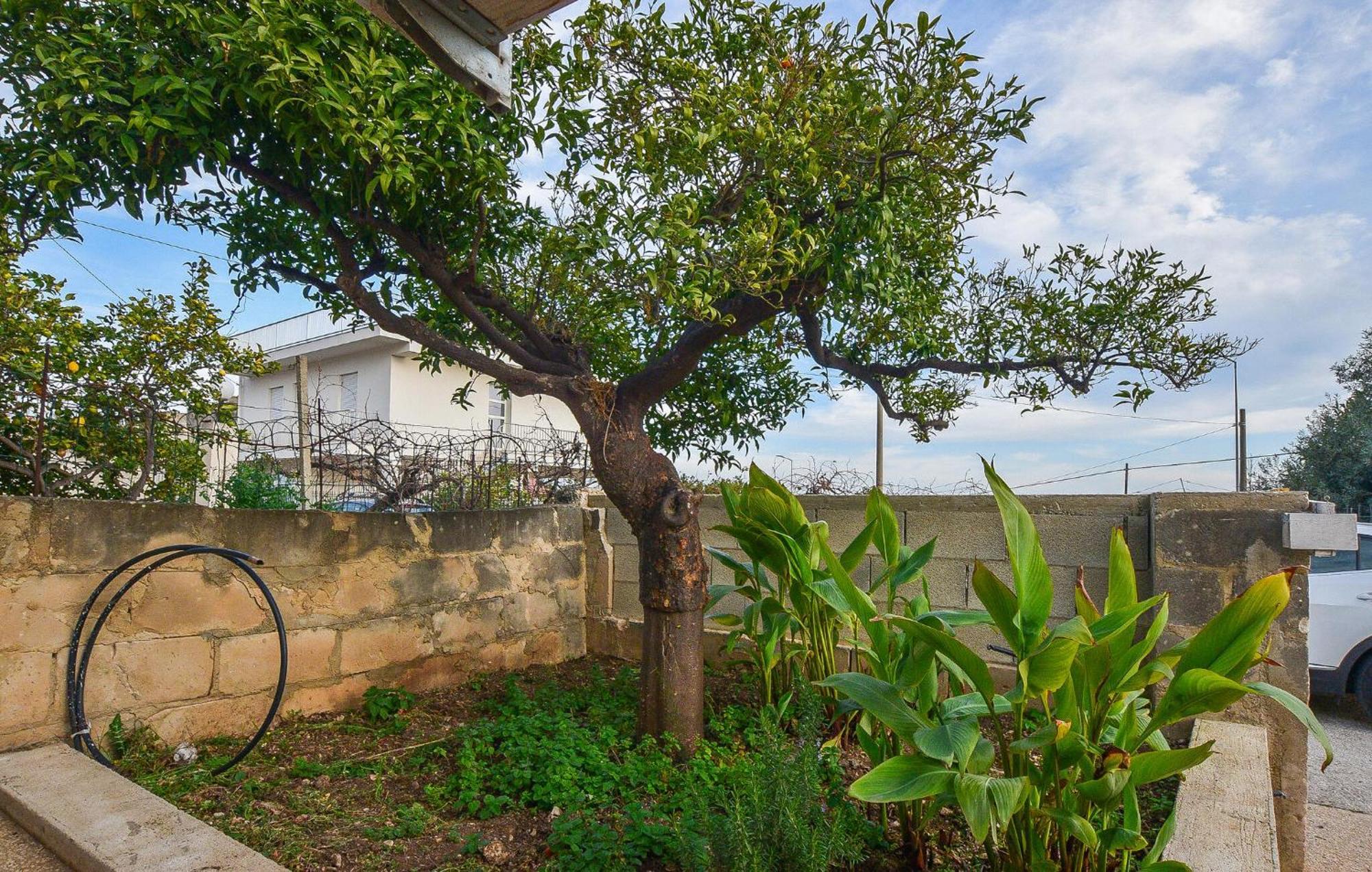 Beautiful Home In Marina Di Ragusa With Kitchen Buitenkant foto